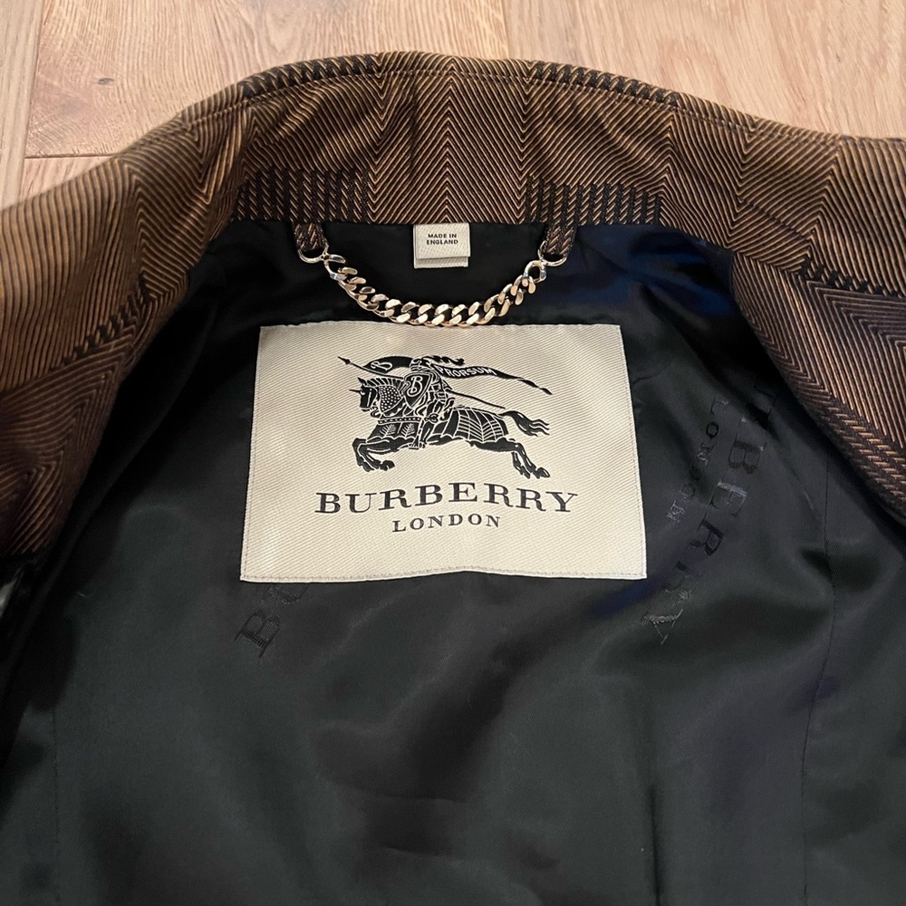 Burberry London plaid trench coat. New w/o tags - Picture 3 of 11